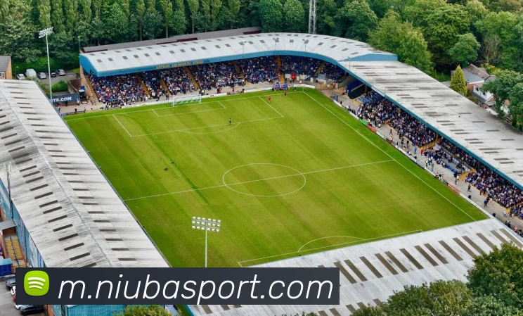 拉基蒂奇与诺伊尔阿萨莫阿合影穆勒赞叹组合实力强大